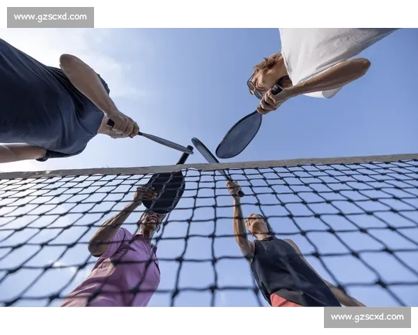 发球是羽毛球的灵魂，这几个技巧让你瞬间提升比赛实力！